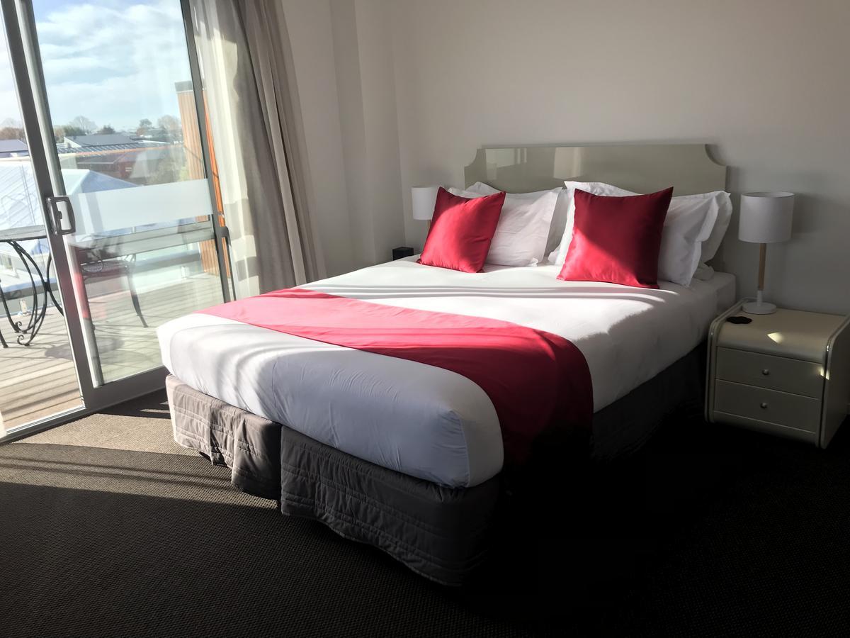 103 Prince Of Bealey Motel Christchurch Dış mekan fotoğraf A bedroom at the hotel